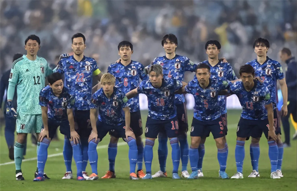 今晚日本队比赛比分预测，战术分析、历史对决与心理战略