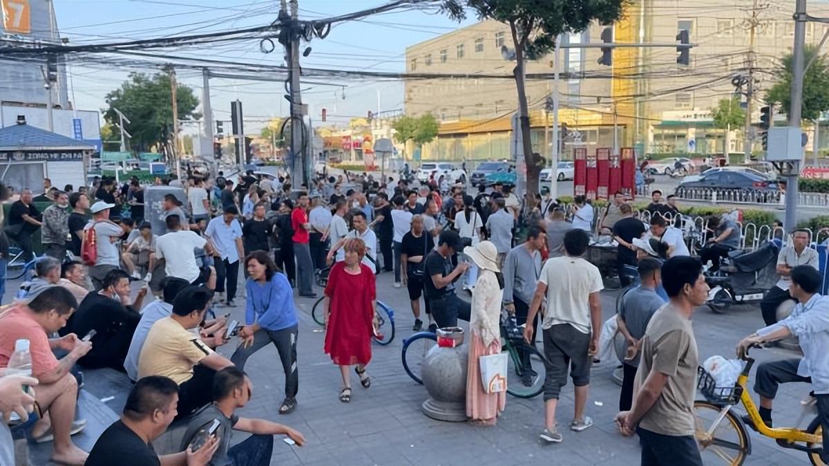 日结零工280元一天—城市边缘的生存与选择日结零工280一天找工作