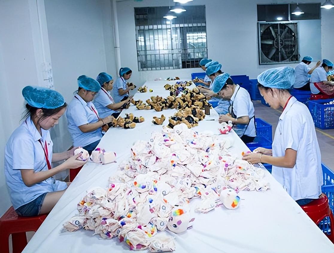 普工长白班6500元月薪，包食宿的职场新选择普工长白班6500包吃住东莞