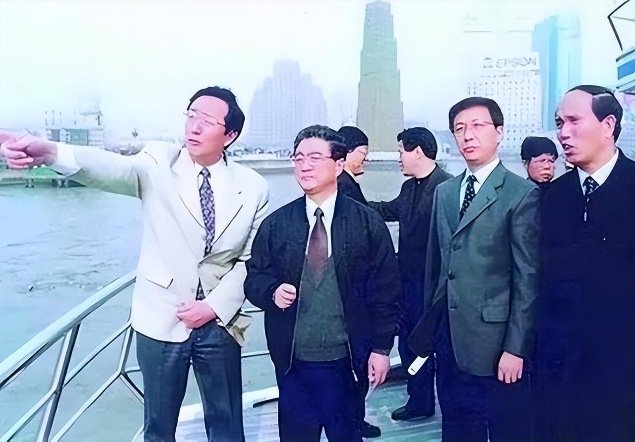 工厂招工信息，开启职场新篇章的钥匙附近的工厂招工信息