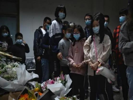 殡仪馆临时工招聘，1200元/天，挑战与尊严并存的特殊职业殡仪馆临时工1200一天招聘图片